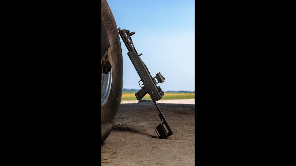 Practical or just a gimmick? 👀 (TRAILBLAZER FIREARMS PIVOT)