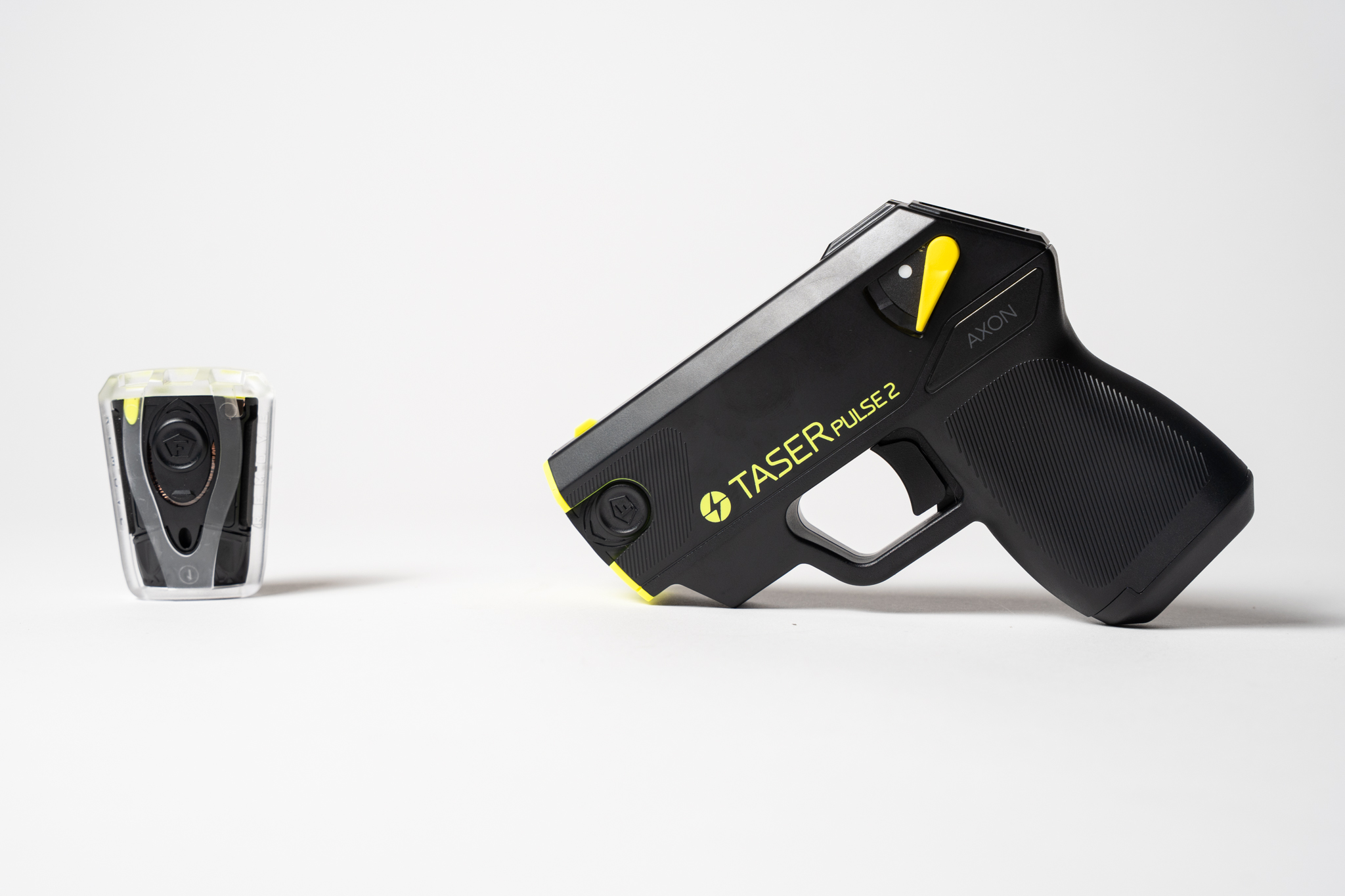 TASER Pulse 2 with Cartridge